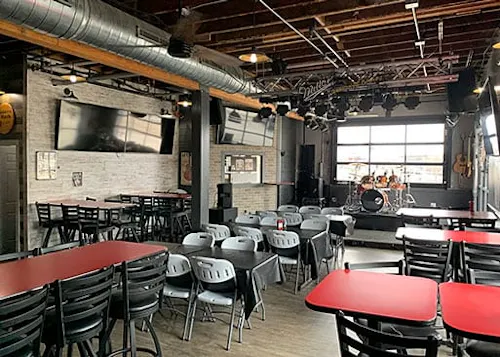 Paulie's Pub & Eatery