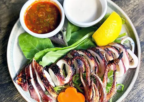 Domo Sushi Kitchen & Bar