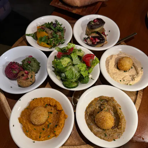 KINTO Cozy & Authentic Georgian Restaurant