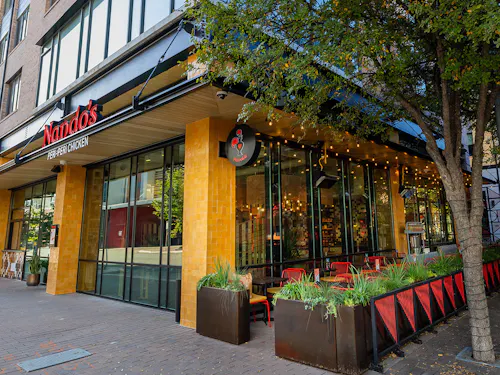 Nando's PERi-PERi - Mueller