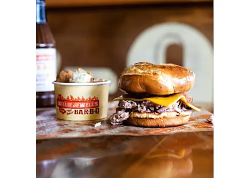Willie Jewell's Old School Bar-B-Q