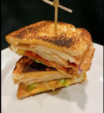 Photo 1 of 4: Freds Lunch Bag Deli