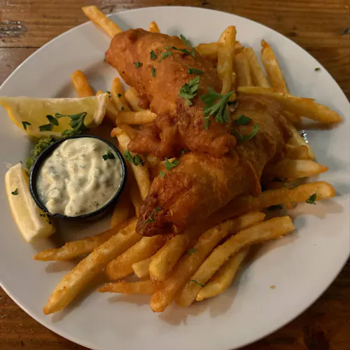 Bear & Crown British Pub