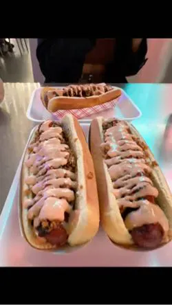 Yoyo's Hot Dog - Washington Ave.