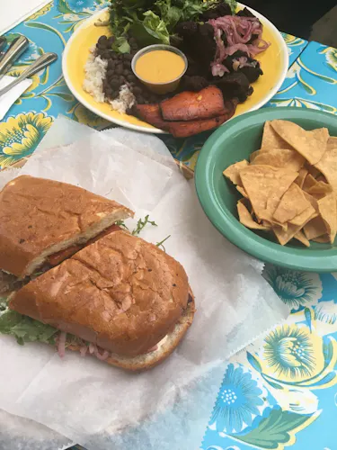 Cholita Linda - Temescal Farmer’s Market