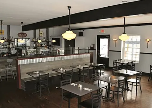 Merchants Woodfired Pizza & Bistro