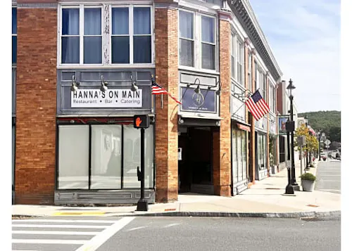 Hannas On Main