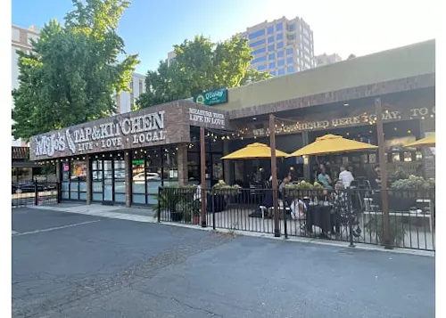 MoJo’s Local Tap & Kitchen