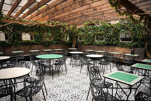 SAINT Restaurant Bar & Speakeasy