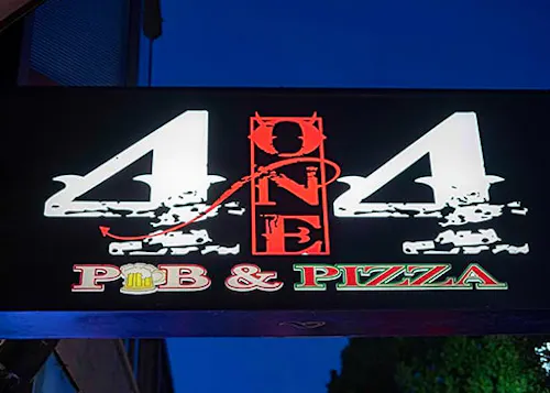 Photo 1 of 4: 414 Pub Pizza & Karaoke - Tempe