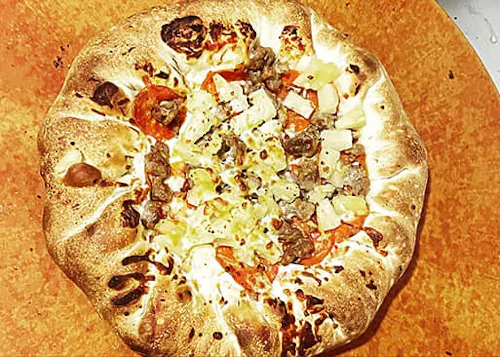 Straw Hat Pizza