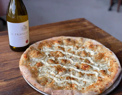 Olivella's Pizza and Wine - Lakewood