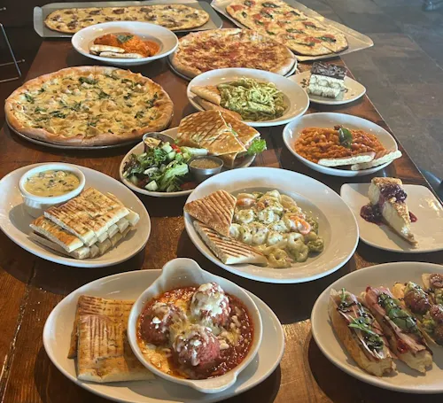 Olivella's Pizza and Wine - Lakewood