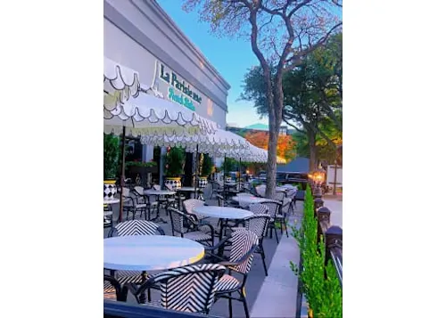 La Parisienne French Bistro