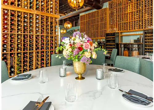 Photo 1 of 4: 360 Bistro