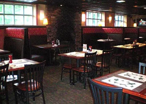 Home Plate Bay Street Grill