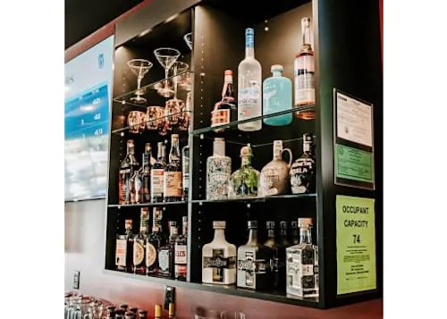Photo 1 of 4: Links and Drinks Indoor Golf Bar