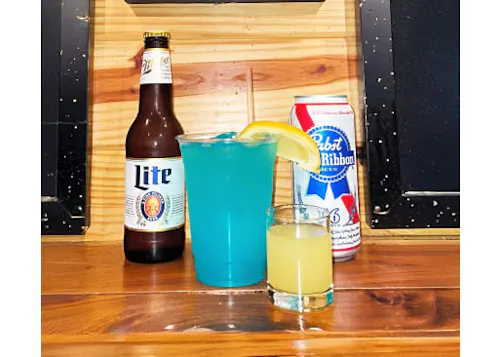 Hoppers Corner Bar