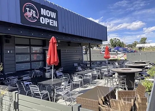 TJ's Sports Bar & Grill