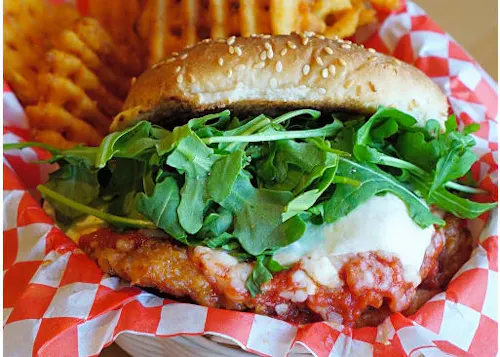 Dervo's Deli and Grill