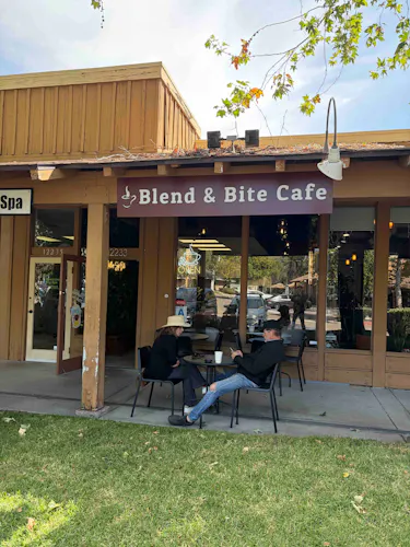 Blend & Bite Cafe