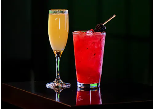 Fore Swing Lounge
