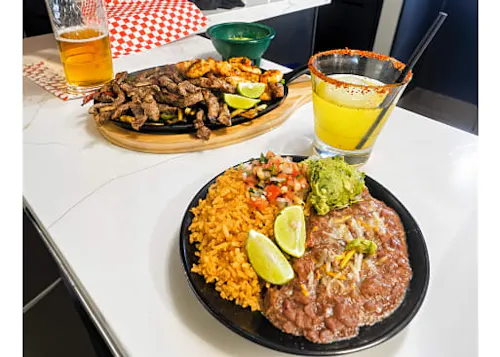 Photo 1 of 4: Calle Chile New Mexico Grille