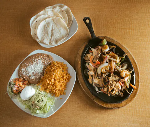 Los Ocampo Restaurant & Bar - Marshall