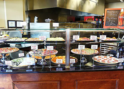 Previti Pizza & Papazzio Dining