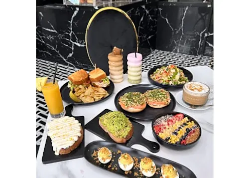 Toast Noir Cafe