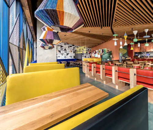 Nando's PERi-PERi - Pike & Rose