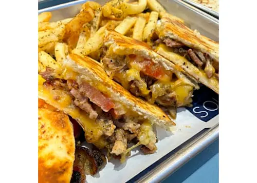 Trós Greek Street Food - Harrison
