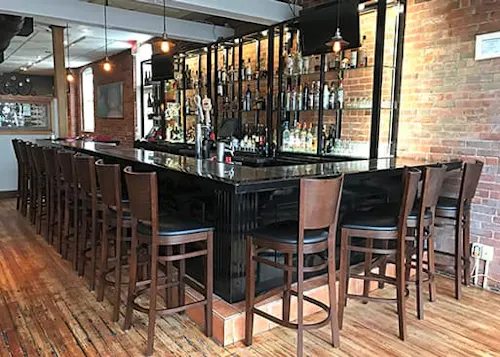 Quattro's Italian restaurant & Wine Bar