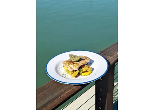 Buoys Waterfront Bar and Grill