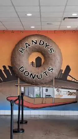 Randy's Donuts - Mission Valley