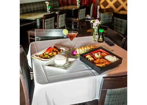 East Moon Asian Bistro & Sushi