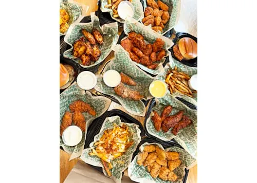 Photo 1 of 4: Wing Stop - North Miami