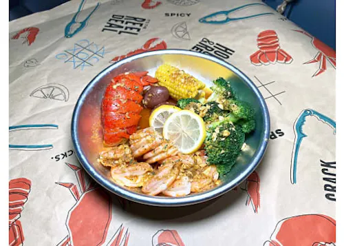 Photo 1 of 4: Hook & Reel Cajun Seafood & Bar