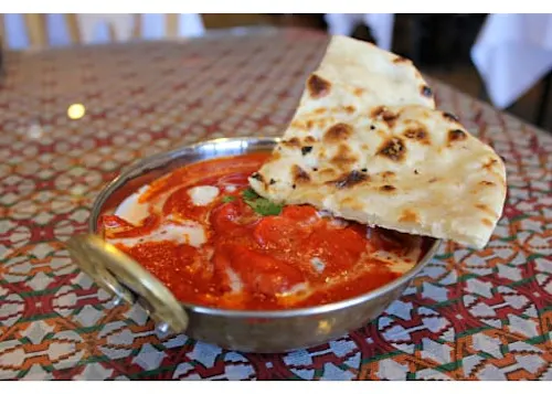 Momo N Curry