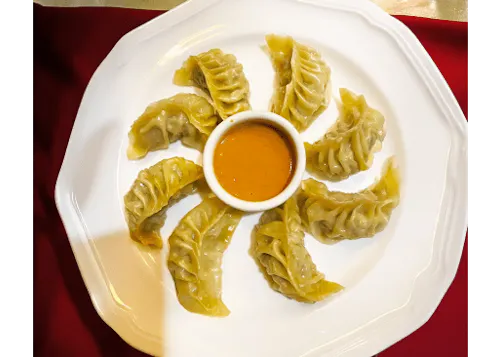 Momo N Curry