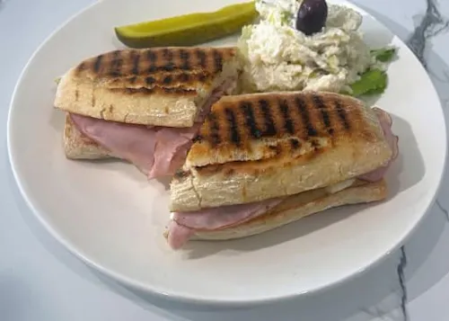 Mia's Cafe and Gelateria