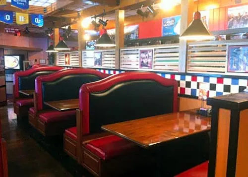 El Cerro Bar & Grill