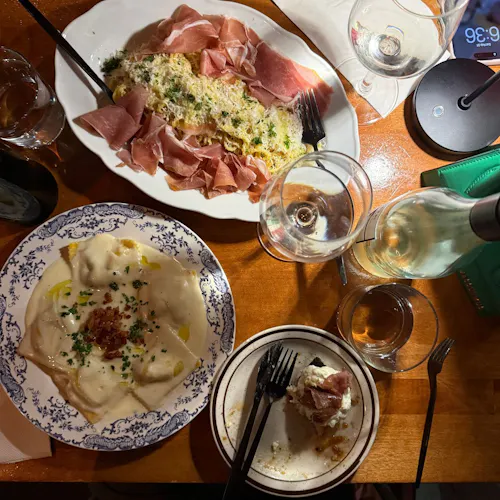 Fratelli By Jholano's
