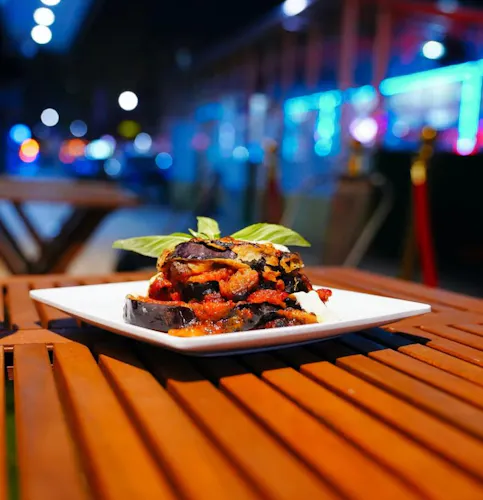 Savvy Bistro And Bar