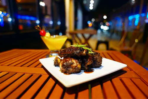 Savvy Bistro And Bar