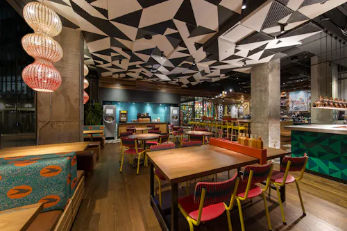 Nando's PERi-PERi - Michigan Ave