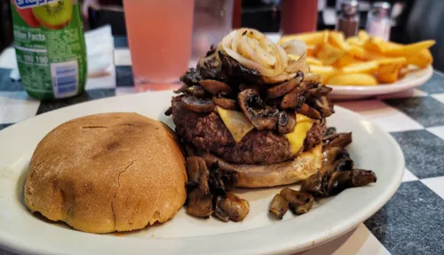 Paul's Da Burger Joint