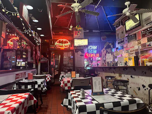 Paul's Da Burger Joint