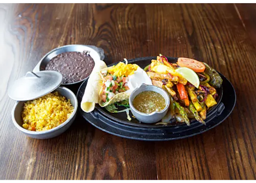 El Tiempo Cantina - 290