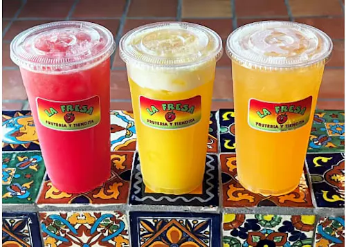 La Fresa Fruitera Y Tiendita